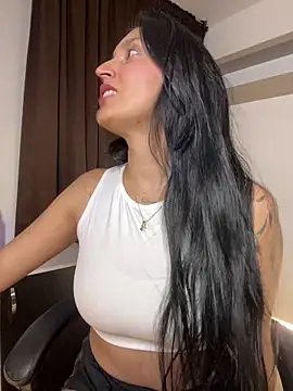 Valentina cartier online show from 9, 10, 2025