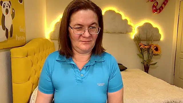 HolyMilfa online show from 2, 2, 2025