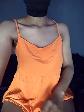 Snapshot of lisa_larry88 chatting on 6, 10, 2025 lisa larry88 online show from 6, 10, 2025