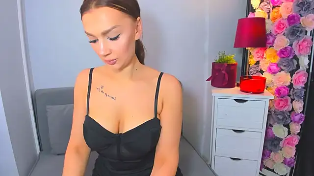 OliviaFantasy online show from 1, 11, 2025