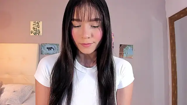 Snapshot of Maia_W10 chatting on 20, 5, 2026 Maia W10 online show from 20, 5, 2026