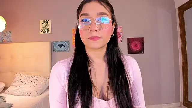 Snapshot of Maia_W10 chatting on 27, 5, 2026 Maia W10 online show from 27, 5, 2026