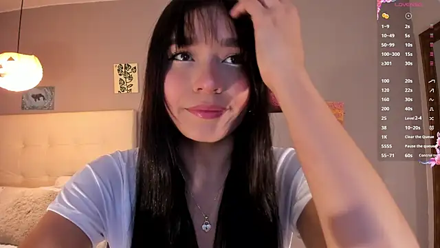 Snapshot of Maia_W10 chatting on 4, 6, 2026 Maia W10 online show from 4, 6, 2026