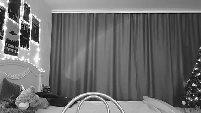 E v E  online show from 5, 1, 2025