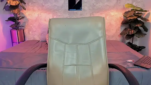 Regan   online show from 17, 10, 2025