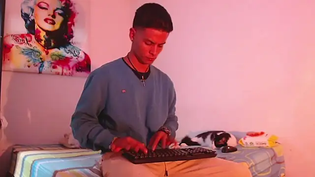 Snapshot of enjoy_vibes chatting on 23, 11, 2025 enjoy vibes online show from 23, 11, 2025