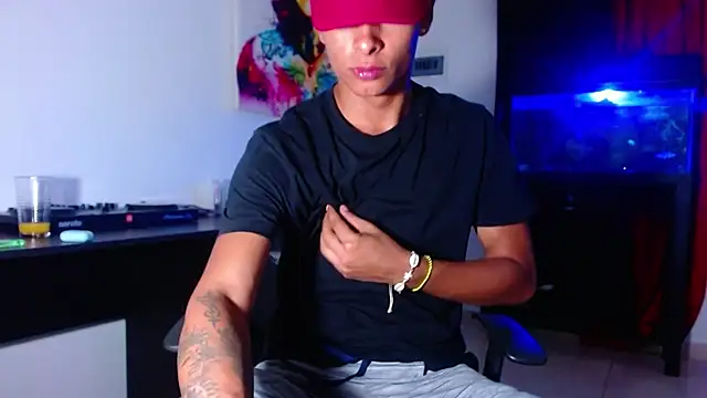 Snapshot of enjoy_vibes chatting on 10, 10, 2025 enjoy vibes online show from 10, 10, 2025