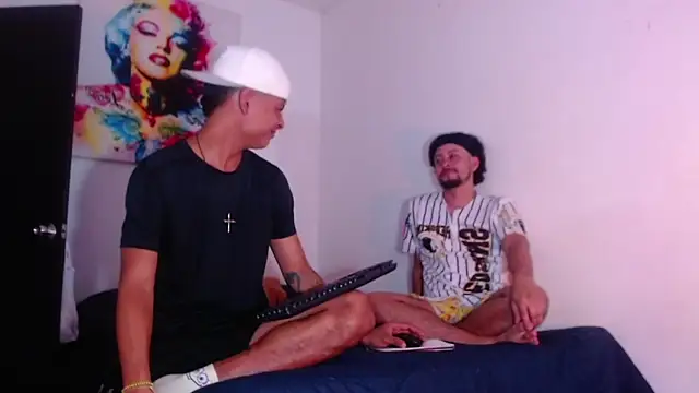 Snapshot of enjoy_vibes chatting on 28, 11, 2025 enjoy vibes online show from 28, 11, 2025