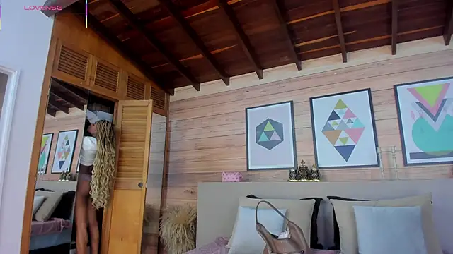 AriaFoster online show from 11, 3, 2026