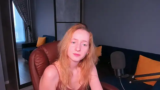 Snapshot of OddlyFamiliar chatting on 20, 12, 2024 OddlyFamiliar online show from 20, 12, 2024