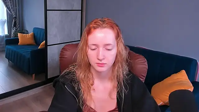 Snapshot of OddlyFamiliar chatting on 30, 1, 2025 OddlyFamiliar online show from 30, 1, 2025