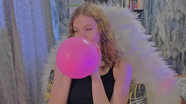 JuxxxsyBunx online show from 13, 10, 2025