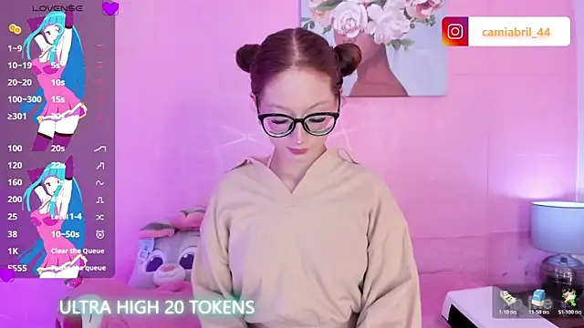 Snapshot of Trixiroy chatting on 27, 5, 2026 Trixiroy online show from 27, 5, 2026