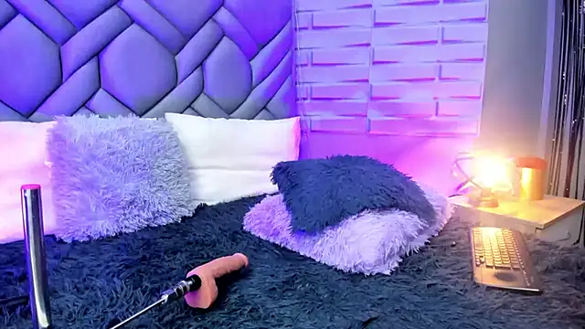 BriannaHarps online show from 13, 2, 2025