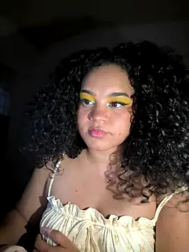 Snapshot of Lucy_wilson5 chatting on 22, 9, 2025 Lucy wilson5 online show from 22, 9, 2025