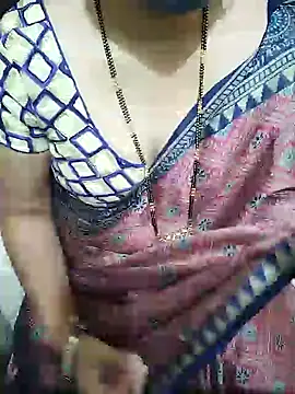 Snapshot of aliseanu chatting on 5, 2, 2025 aliseanu online show from 5, 2, 2025