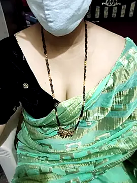 Snapshot of aliseanu chatting on 13, 3, 2025 aliseanu online show from 13, 3, 2025