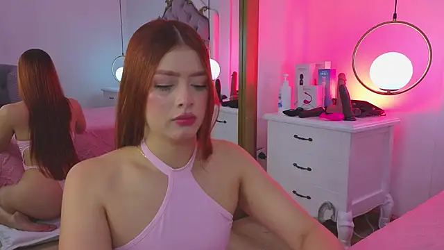 Snapshot of _ambar_Adamss chatting on 3, 11, 2025 ambar Adamss online show from 3, 11, 2025