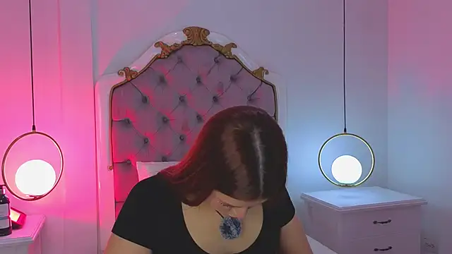 Snapshot of _ambar_Adamss chatting on 20, 11, 2025 ambar Adamss online show from 20, 11, 2025