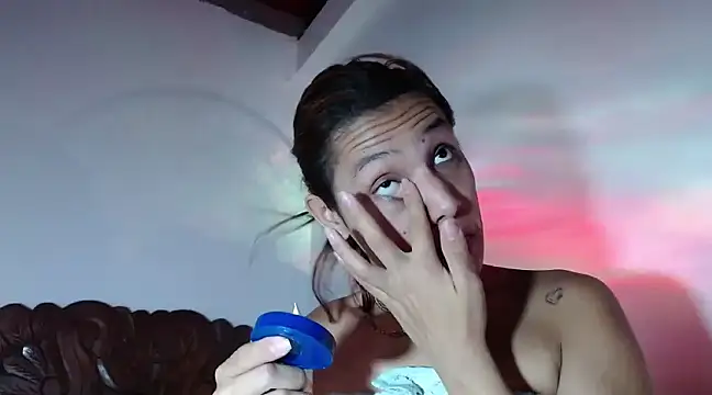 Snapshot of alexandra_lorens chatting on 17, 2, 2025 alexandra lorens online show from 17, 2, 2025