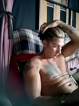 Snapshot of Lovely_milk chatting on 13, 11, 2025 Lovely milk online show from 13, 11, 2025