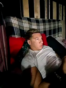 Snapshot of Lovely_milk chatting on 19, 11, 2025 Lovely milk online show from 19, 11, 2025