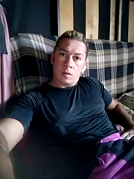 Snapshot of Lovely_milk chatting on 10, 11, 2025 Lovely milk online show from 10, 11, 2025