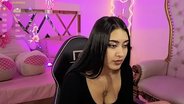 Snapshot of Moonshine_tay chatting on 23, 9, 2025 Moonshine tay online show from 23, 9, 2025