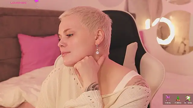 LikaBerry1 online show from 5, 2, 2026