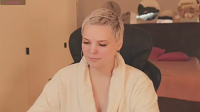 LikaBerry1 online show from 25, 11, 2025