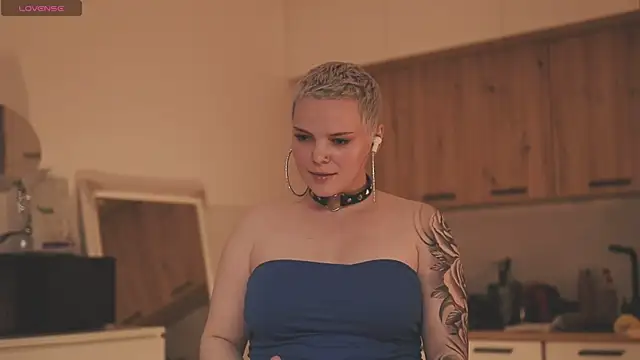 LikaBerry1 online show from 10, 11, 2025