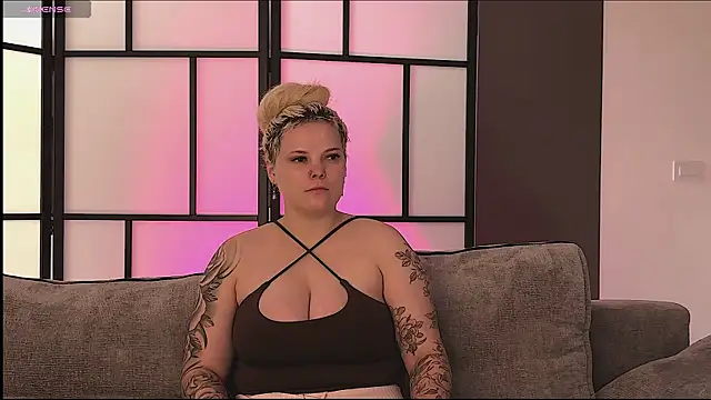 LikaBerry1 online show from 30, 6, 2026