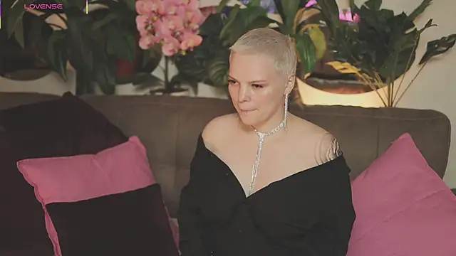 LikaBerry1 online show from 23, 10, 2025