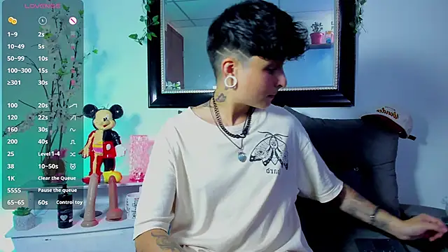 ZuryRamirez  online show from 12, 1, 2025