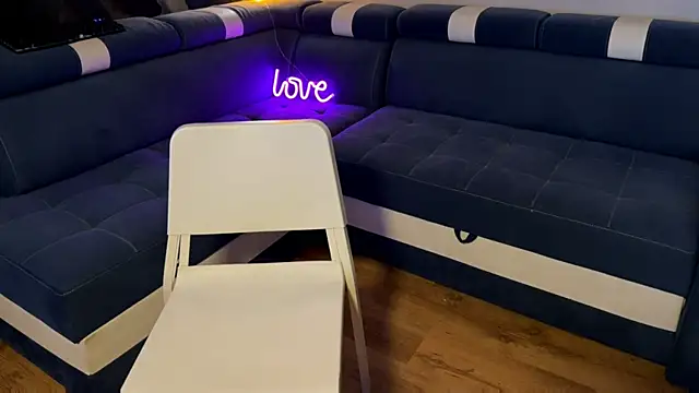 Snapshot of MiliExteraaa chatting on 24, 11, 2025 MiliExteraaa online show from 24, 11, 2025