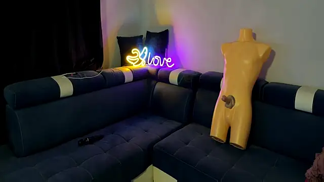 MiliExteraaa online show from 4, 12, 2025