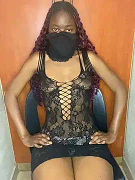 Snapshot of alicia_loveraw chatting on 3, 10, 2025 alicia loveraw online show from 3, 10, 2025