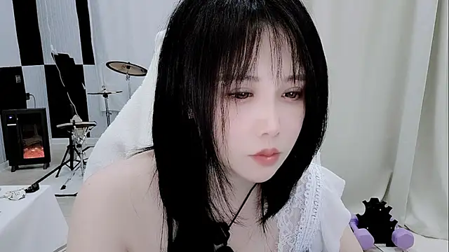 Snapshot of Vaness-a chatting on 13, 4, 2026 Vaness-a online show from 13, 4, 2026