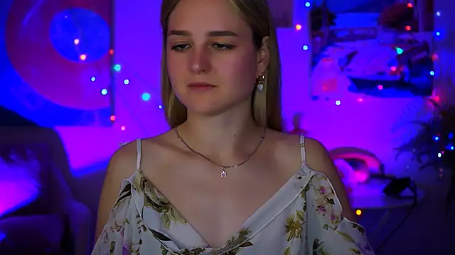 DeboraLarson online show from 11, 10, 2025