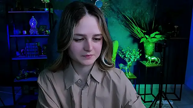 DeboraLarson online show from 13, 2, 2025