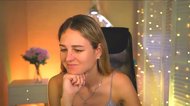 Snapshot of DeboraLarson chatting on 8, 7, 2026 DeboraLarson online show from 8, 7, 2026