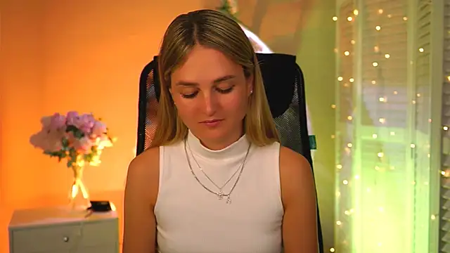 DeboraLarson online show from 2, 4, 2026