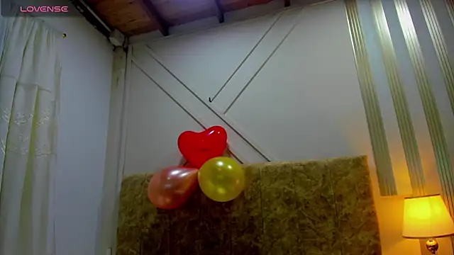 Snapshot of ashley__foxx_ chatting on 8, 10, 2025 ashley foxx online show from 8, 10, 2025