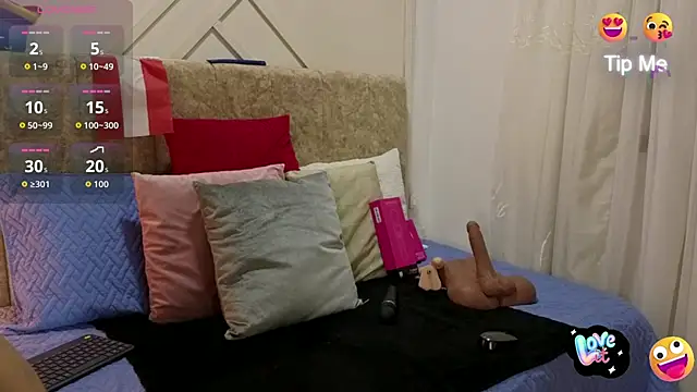 ashley  foxx  online show from 7, 7, 2026