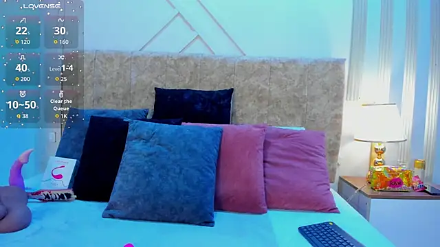 Snapshot of ashley__foxx_ chatting on 12, 11, 2025 ashley foxx online show from 12, 11, 2025