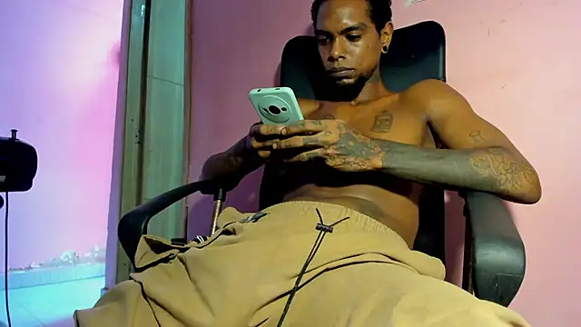 bigblackhotx1 online show from 15, 5, 2026