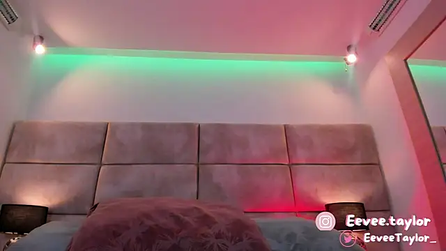 Eevee Taylor online show from 14, 2, 2025