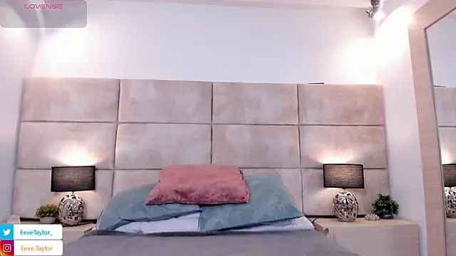 Eevee Taylor online show from 28, 2, 2026