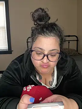 tillymarie34 online show from 23, 11, 2025