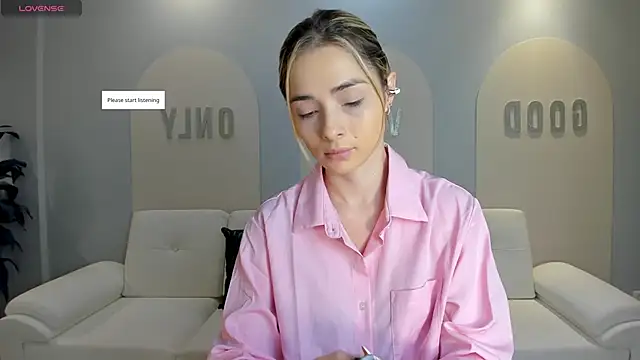 StacyWoods online show from 12, 6, 2026